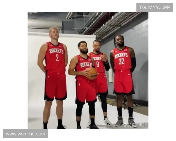 2015年火箭队球员名单与球队战绩解析