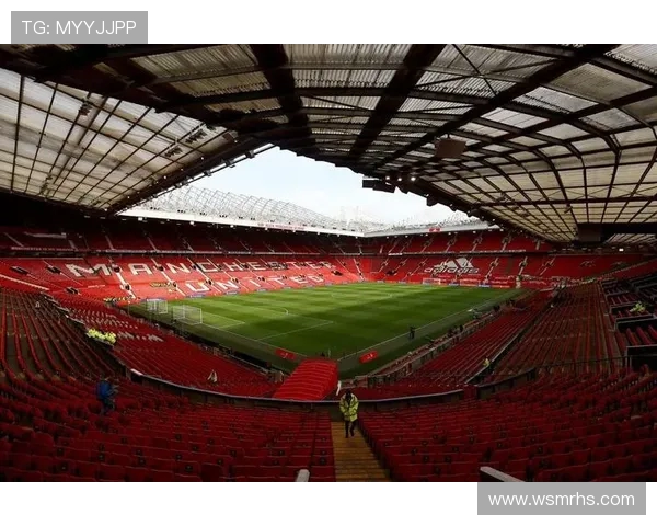 曼联在老特拉福德球场盛情举办第二届球迷开斋晚宴活动欢庆团圆与友谊